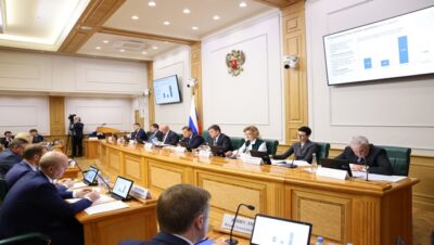 Andrey Turchak, telekom operatörlerinin MKD’ye ayrımcı olmayan erişimine ilişkin Birleşik Rusya tasarısının kabulünü hızlandırma talimatını verdi