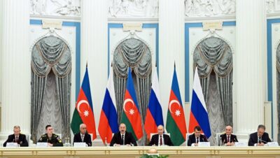Baykal-Amur Otoyolu’nun 50. yıl dönümü dolayısıyla Azerbaycan ve Rusya cumhurbaşkanlarının gazileri ve demiryolu sektörü çalışanlarıyla ortak toplantısı düzenlendi.